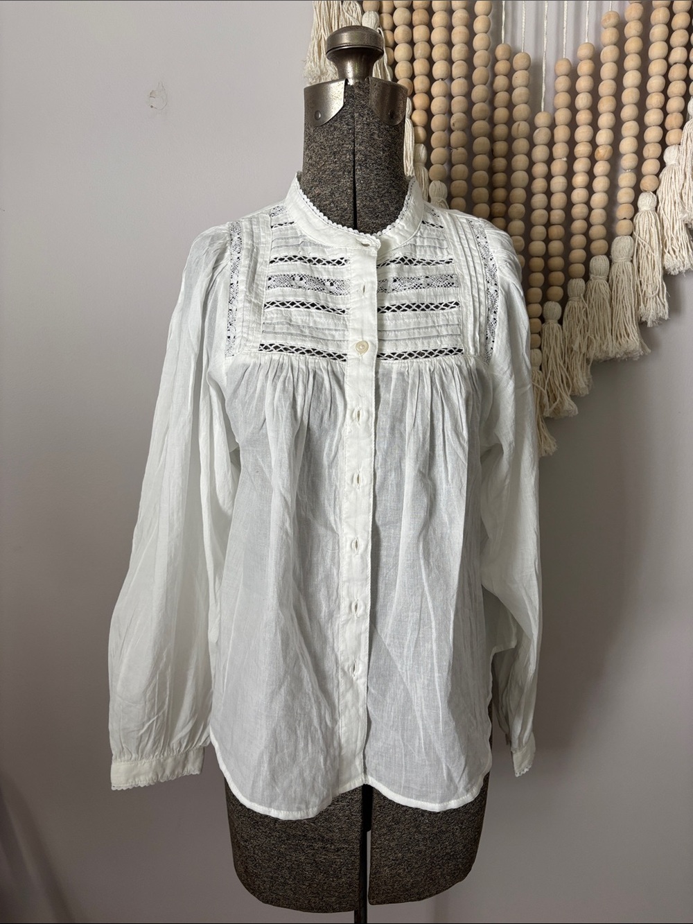 GAP White Button-Up Lace Yoke Blouse